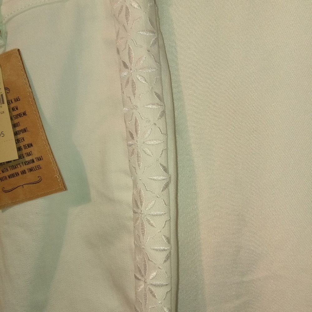 Coldwater Creek Natural Fit Jeans - Picture 3 of 5